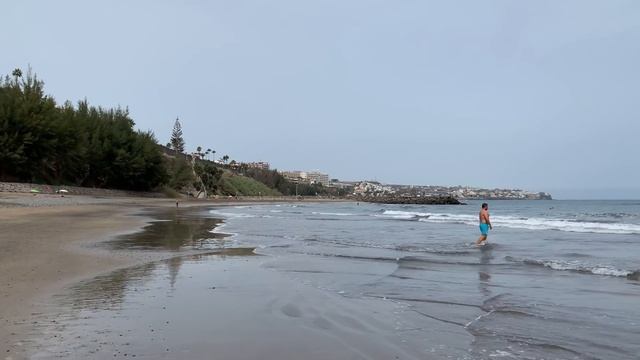 Gran Canaria's beautiful Beaches Today Playa del Ingles Boardwalk смотреть онлайн
