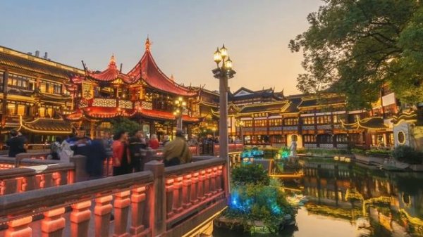 Ginkgo Garden. Concert Of The Garden