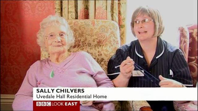 BBC Look East 18/11/08 - Pensioners Knit Jumpers for Chickens смотреть онлайн