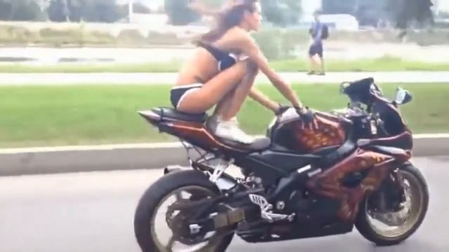 Блондинки на мото, Это класс! 18+! смотреть онлайн