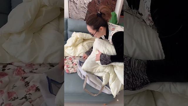 这换季了，用不完的被子别再直接放到柜子里了，这个包防尘又防水，容量还非常大 смотреть онлайн