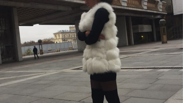 Жилетка из искусственного меха от UPPIN смотреть онлайн