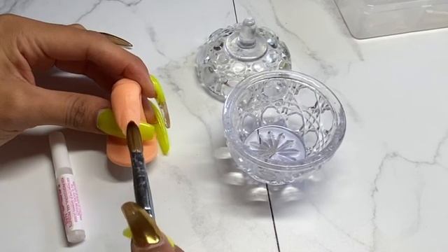 How To Glue Nail Tips on a Practice Finger | Nails for Beginners смотреть онлайн
