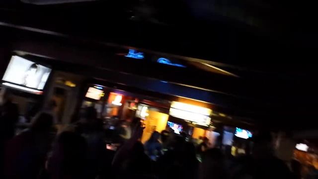 Manic Mechanics and spinning guitars смотреть онлайн