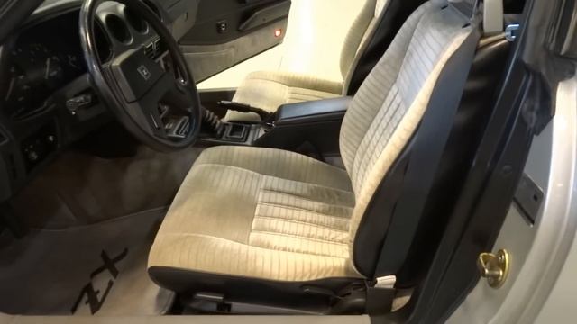 1982 Nissan 280ZX Stock #103 - Orlando Showroom смотреть онлайн