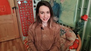 Значение жестов девушек с волосами