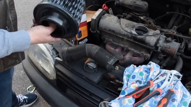 Sport Luftfilter Einbau/Ausbau Golf 3 1.4 Tutorial - FML CARS смотреть онлайн