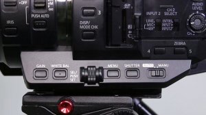 Профессиональная видеокамера PANASONIC AG-UX90. Тестирование, расположение кнопок и функционал.