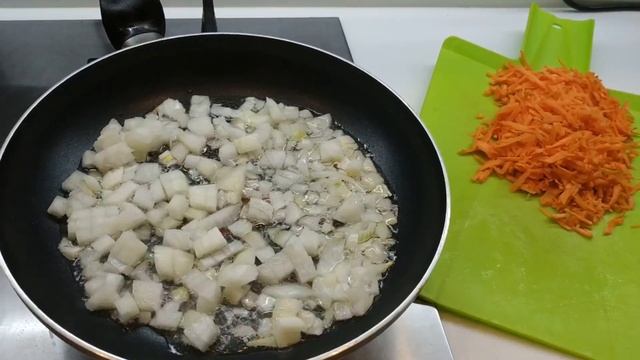 Гороховый суп с копченостями. Готовится без всяких сложностей и заморочек. смотреть онлайн