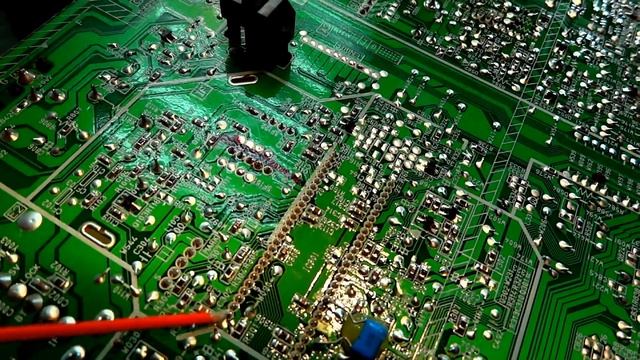 Телевизор JVC AV-2104EE не управляется. Первая часть. смотреть онлайн