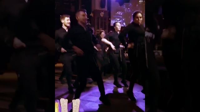 ТАНЦУЮТ ВСЕ