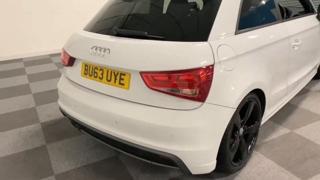 Stunning 2013 Audi A1 S Line 2.0 TDI Black Edition смотреть онлайн