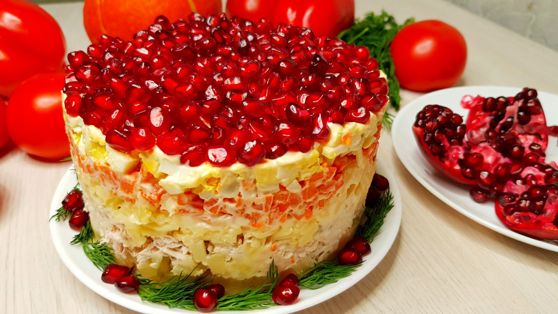 Салат КРАСНАЯ ШАПОЧКА! Очень вкусный, оригинальный праздничный салат! смотреть онлайн