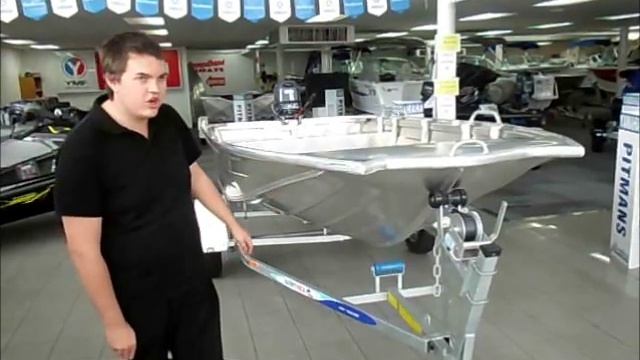 Quintrexs New F390 Explorer with 30hp Yamaha & Trailer смотреть онлайн