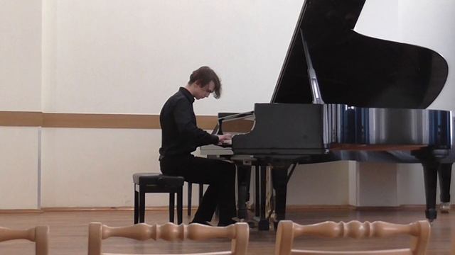 Vlad Ishenin W.A.Mozart Sonata a-moll k.310 1 mov. смотреть онлайн