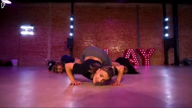 undrunk | chris brown |jordan laza and nicole Kirkland 😝😍🤯 смотреть онлайн