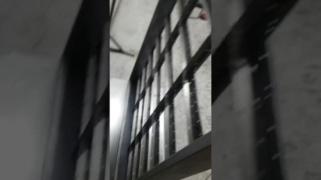 Пилон (уличный). смотреть онлайн