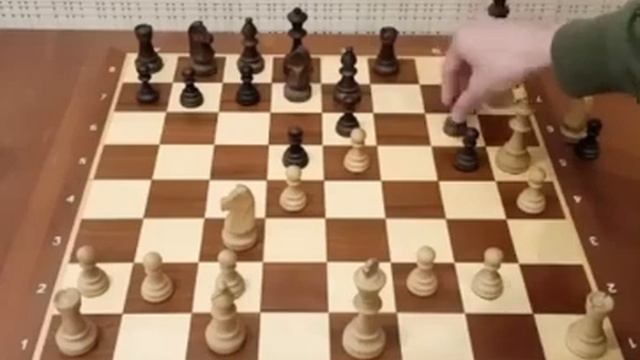 Играй первым ходом Е4 и ставьте МАТ в начале партии. Шахматы смотреть онлайн