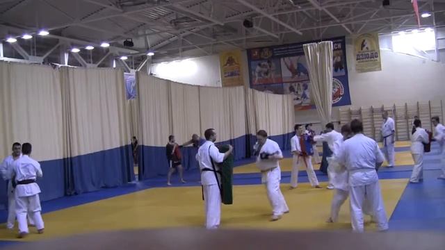 Кёкусин каратэ тренировка (1/4) - Kyokushin Karate Training