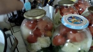 Очень вкусное АССОРТИ на зиму(помидоры,огурцы и капуста)