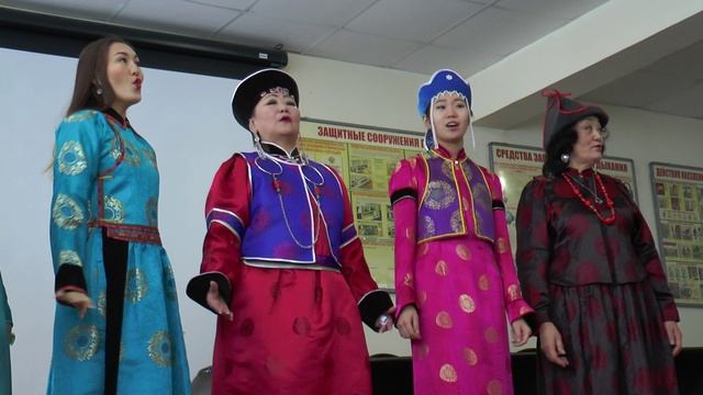 Мүнгэн шүрэ-исп. ансамбль "Мүнгэн шүрэ" смотреть онлайн