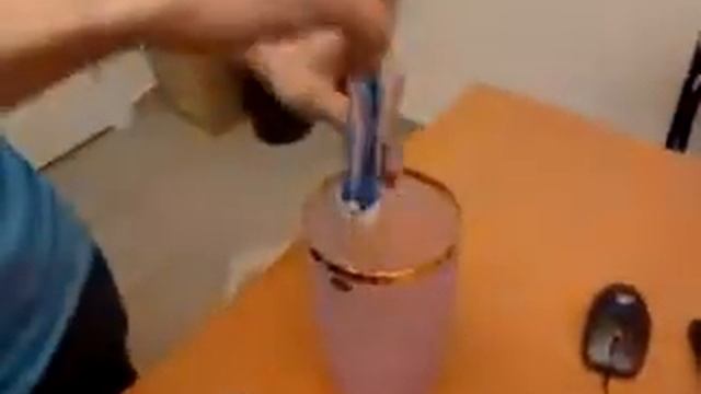 Складывающаяся фляжка смотреть онлайн