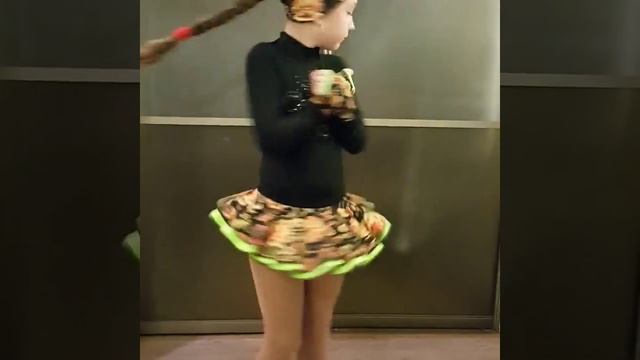 Юбка "Хохлома" из итальянской термоткани смотреть онлайн