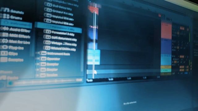 Учусь делать песни на компе. Бит топ. смотреть онлайн