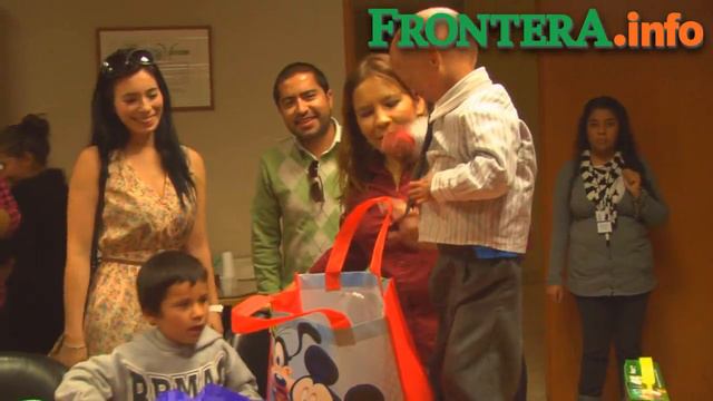 Elías recibe apoyo de tijuanenses en Frontera смотреть онлайн