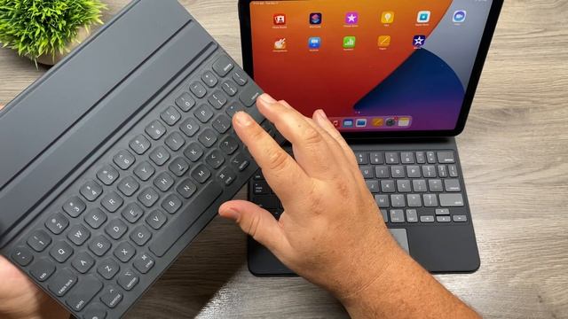 Apple Magic Keyboard vs Smart Keyboard & iPad Air 4 | Which Is The Best For You смотреть онлайн