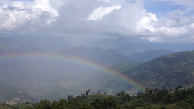 Радуга в горах. Непал смотреть онлайн