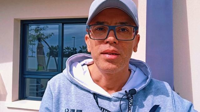 Как подарок на 8 марта сделал ее жизнь невероятной: история, которая заставит поверить в чудеса! смотреть онлайн