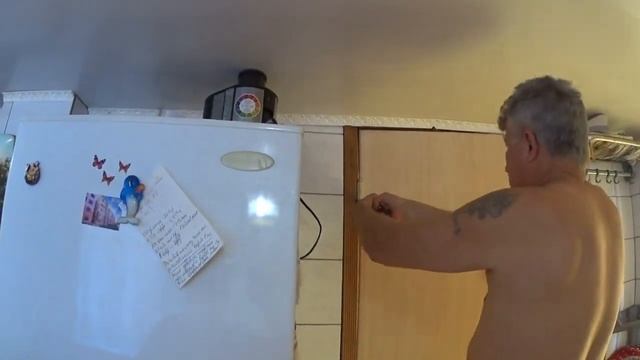 КАК ПОДНЯТЬ ДВЕРЬ НА ПЕТЛЯХ . смотреть онлайн