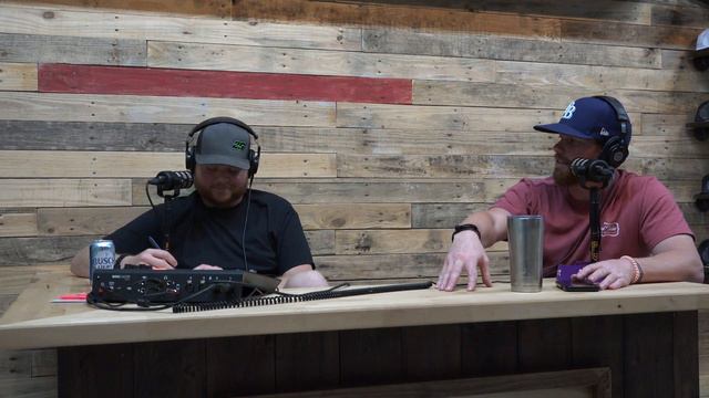 Bench Racin' Episode 12 ft. Brooke Storer смотреть онлайн