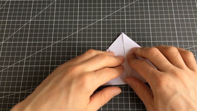 Как сделать из бумаги а4 прыгающую Оригами ЛЯГУШКУ своими руками без клея и ножниц смотреть онлайн