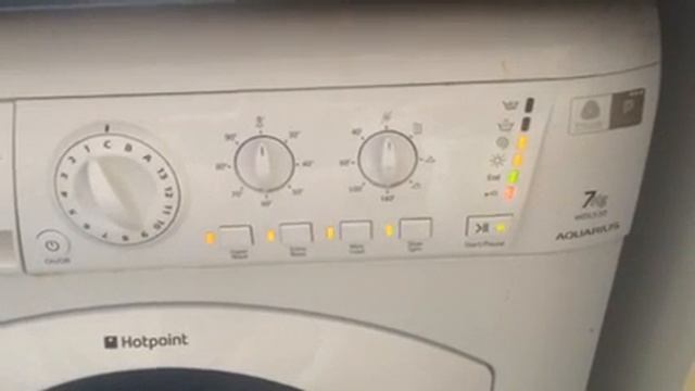 HOTPOINT AQUARIUS WDL520 LIGTHS FLASHING смотреть онлайн