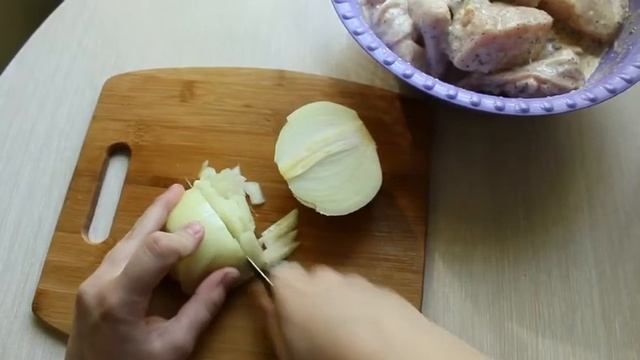 Нежная курочка в кефирном маринаде/Tender chicken in kefir marinade смотреть онлайн