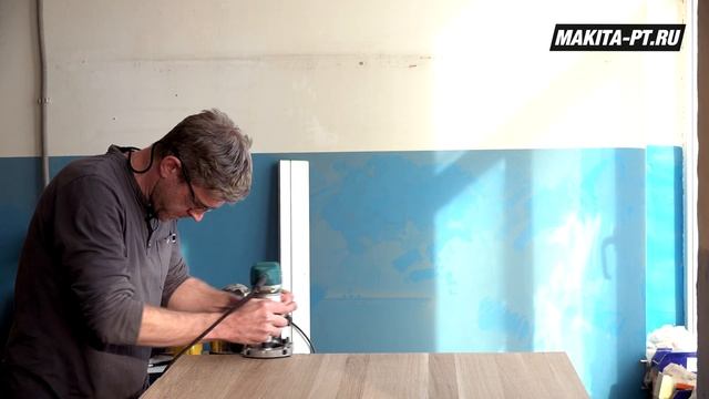 Makita RT0700C Тест кромочного фрезера от Макита , мнение пользователя Rt0700cx2