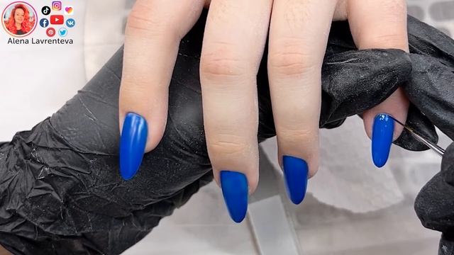 Новогодний маникюр "Замёрзшее озеро" / Американские ногти смотреть онлайн