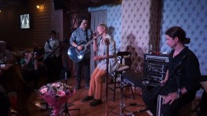 Анна Волкова и Надежда Новосадович - Паромщик (12.07.2016, Арбат 13)