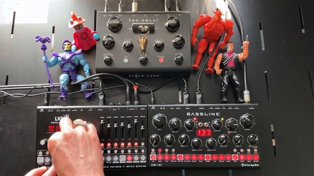Erica Synths LXR-02 DB-01 and Zen Delay Dark Trinity Jam смотреть онлайн
