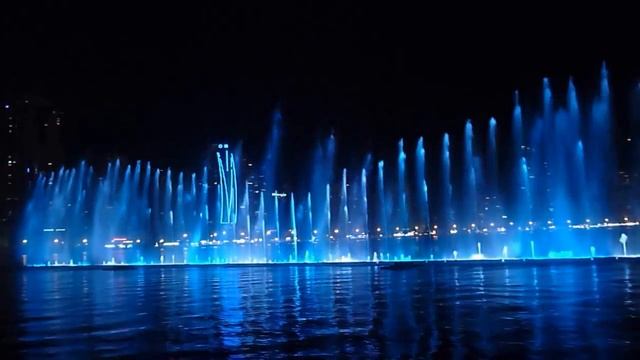 Эмираты Шарджа Поющие фонтаны 10 2016 г смотреть онлайн
