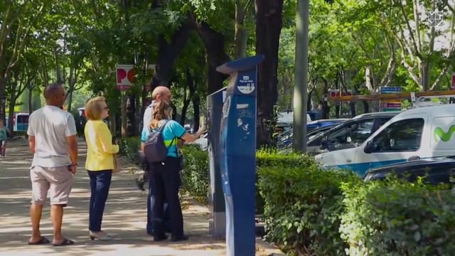 Дизайн-оформление графики фильма "Принципы работы электронного правительства Испании" смотреть онлайн