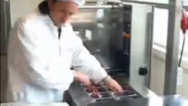 Запайщик лотков (Turbovac treysealers) смотреть онлайн