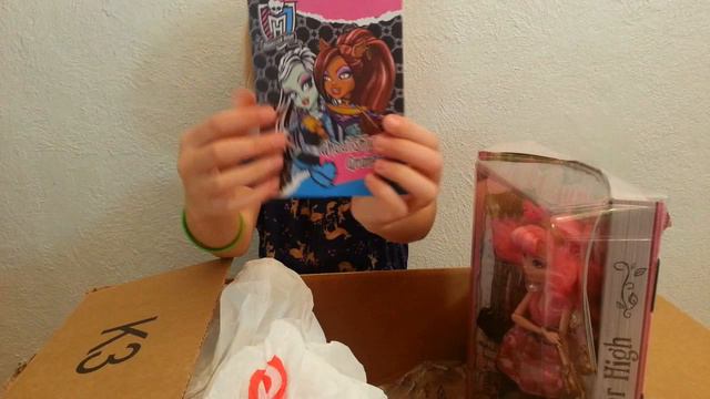 Ever After High Unboxing - Maddie, Cupid and Blondie! - plus Monster High Pen and Card смотреть онлайн