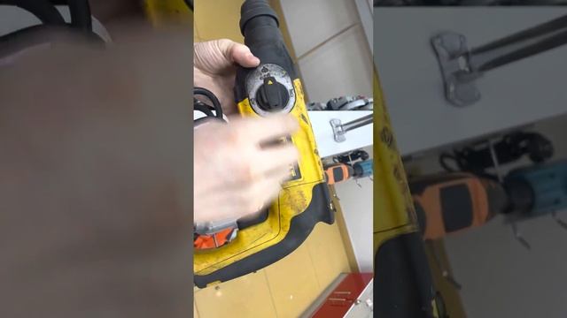Dewalt D25123