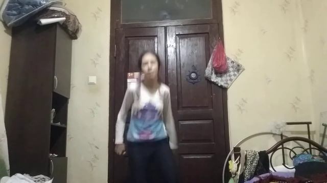Танец под песню/Егора Шипа/Одним цветом смотреть онлайн
