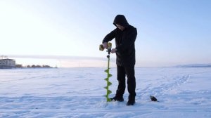 Бур - шуруповёрт. Зимняя рыбалка. Тест. Срезало шток.