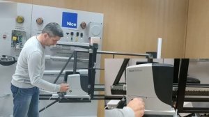 Видеоинструкция. Ручная разблокировка привода для откатных ворот