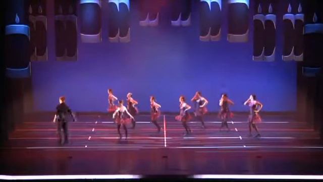 Hip Hip Chin Chin - Club des Belugas (Darlene Ceglia's Dance Project) смотреть онлайн